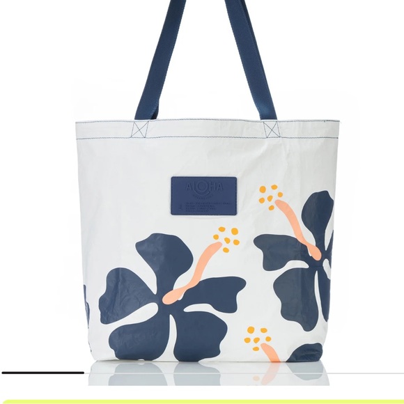 ALOHA Collection Handbags - New Aloha Collection tote bag